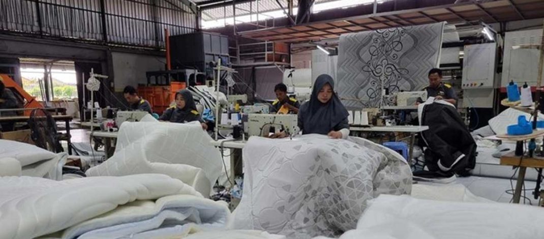Cerita UMKM Surabaya Pantang Menyerah Bangkitkan Usaha Berkat Marketplace
